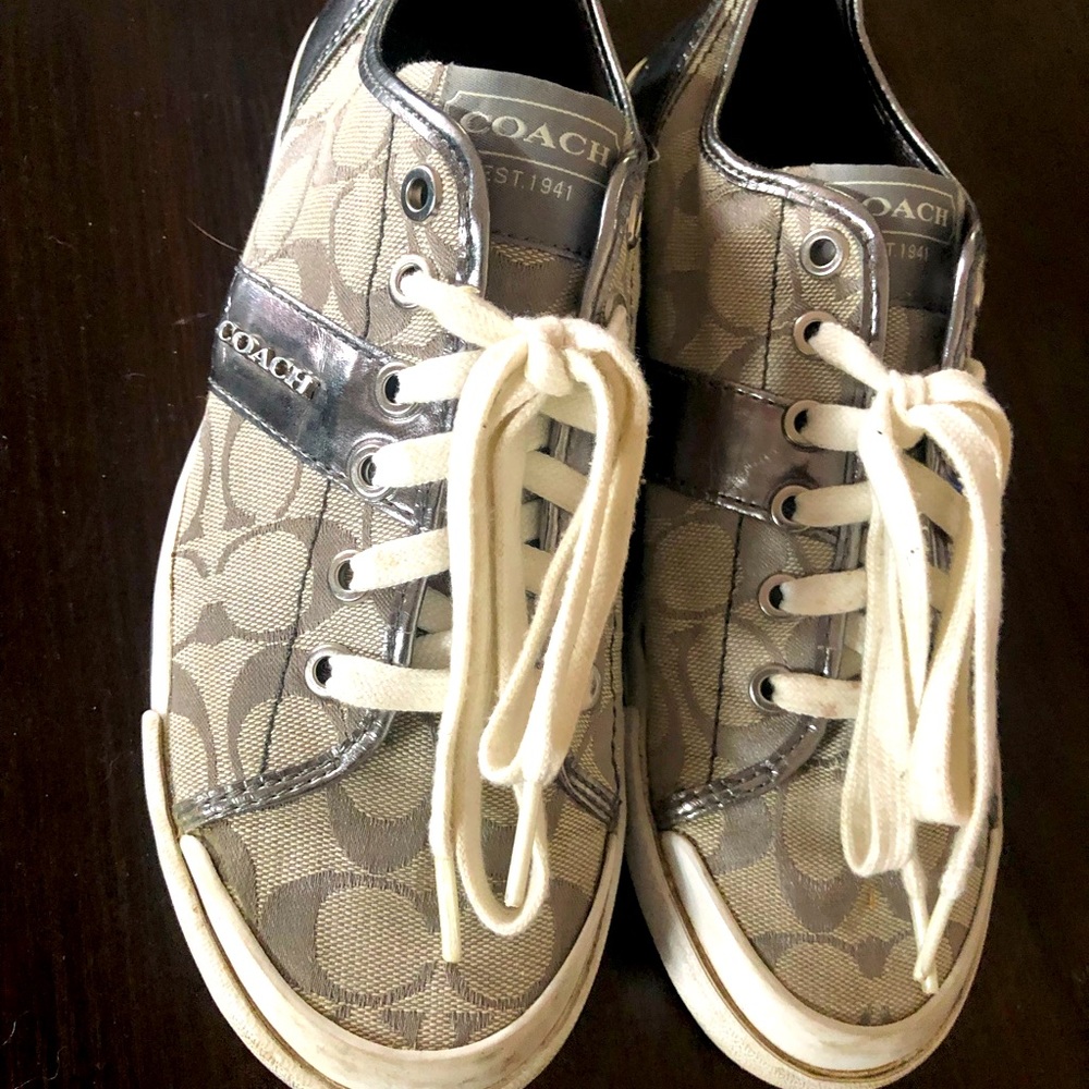 Stunning  coach sneakers, lightly worn, great with cropped jeans, size 9